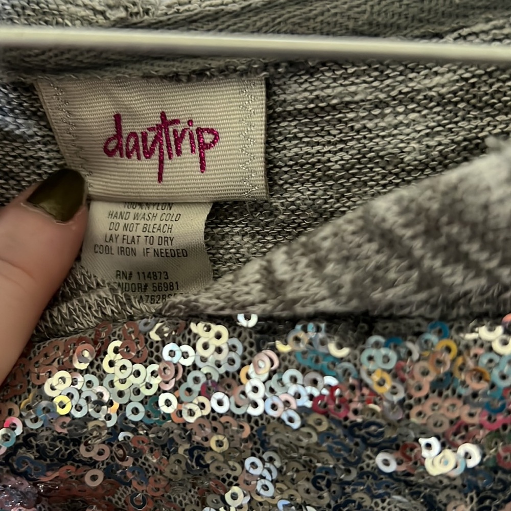 Buckle Daytrip Girls Sequined lightweight hoodie - Picture 2 of 5